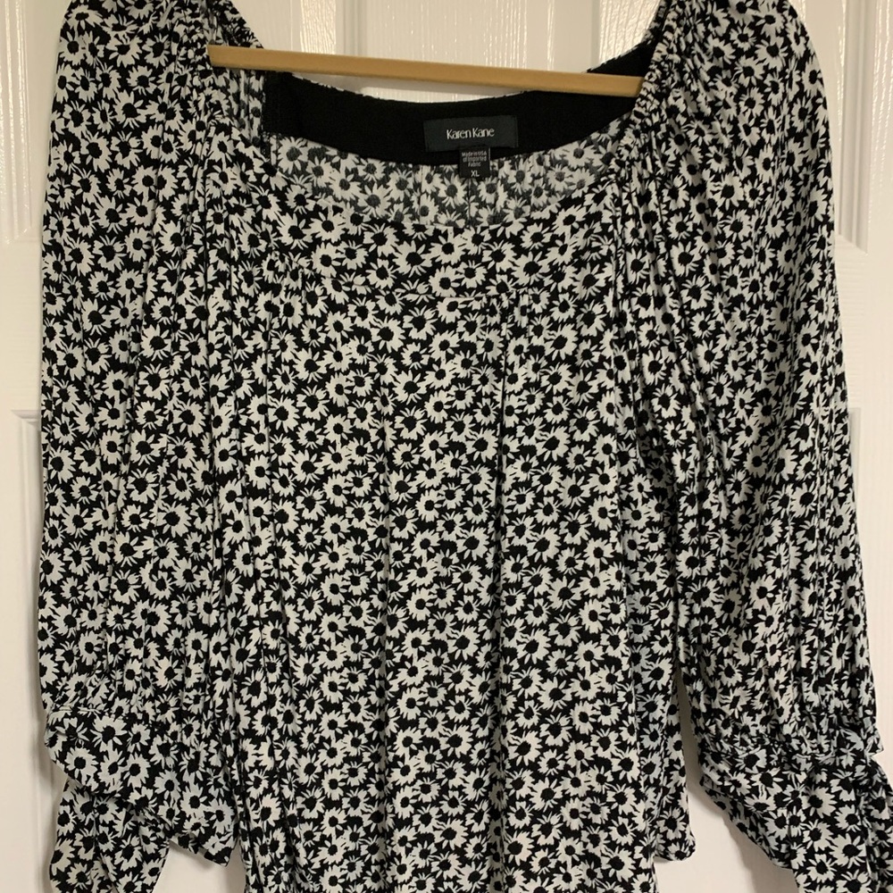 Karen Kane black and white blouse